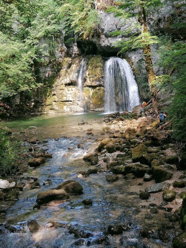 Cascade des combes, à proximité directe de la balade des gorges de l'Abime